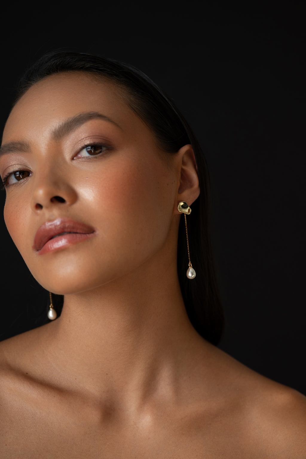ABE Earrings 43556 Edited 2400x3600