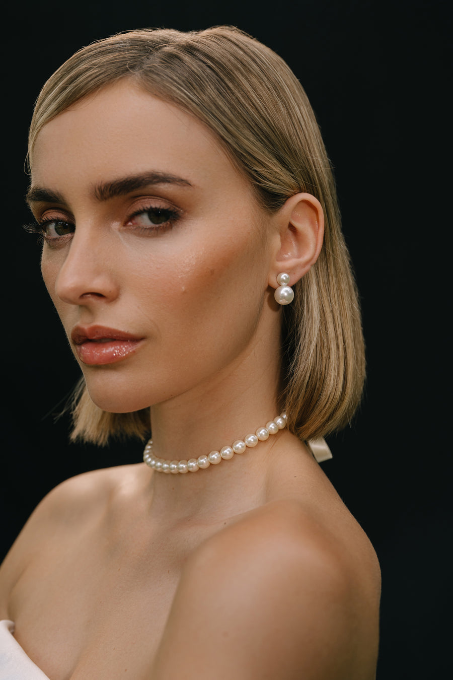 Earrings Iris Pearl Ribbon Tie 40679 Edited 2400x3600