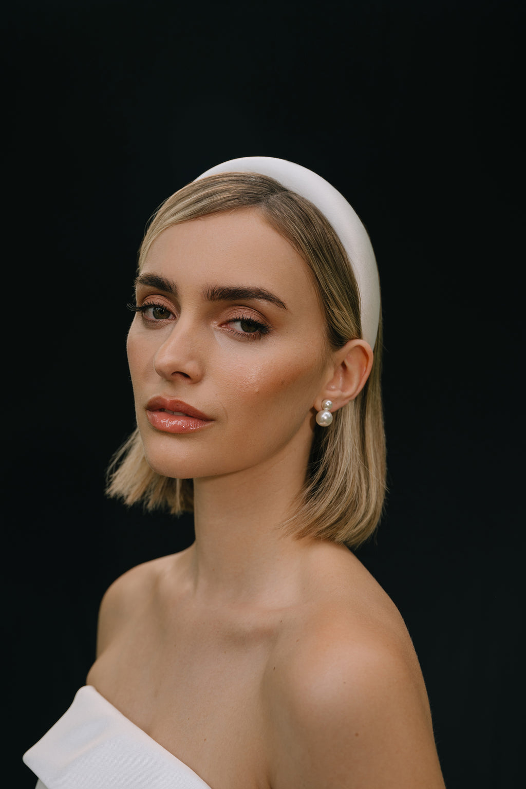 Earrings Iris Tori Headband 40686 Edited 2400x3600