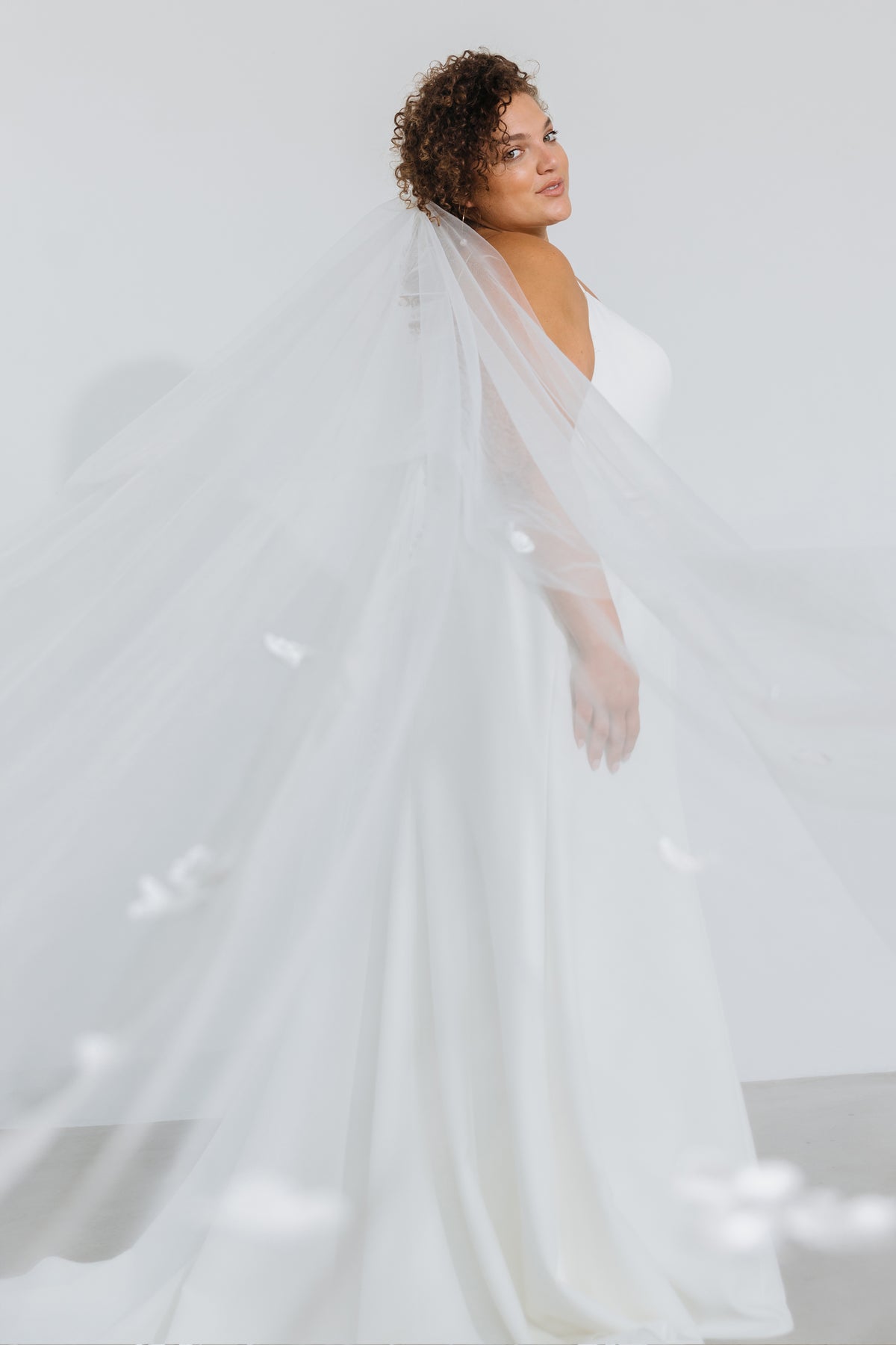 Jenny_Yoo_Bridal_Gabriel_Veil_2