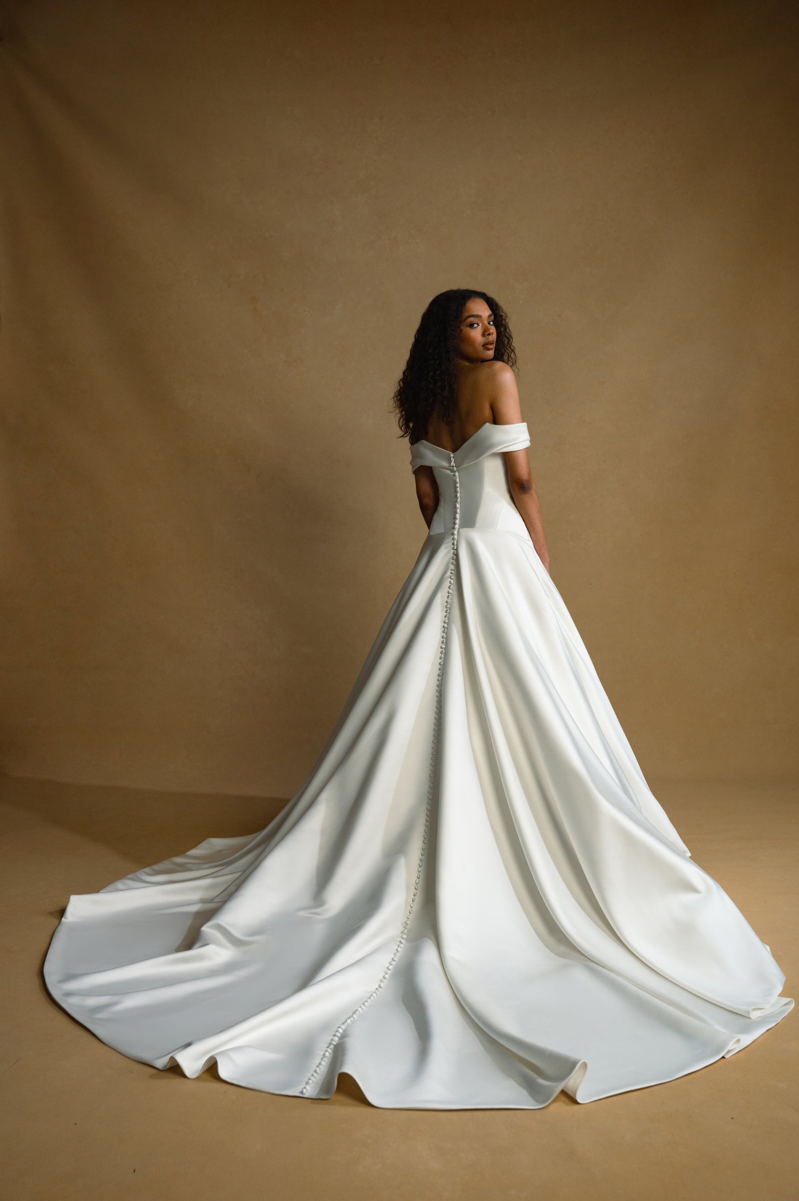 Minimalist Wedding Dress Trends 2027
