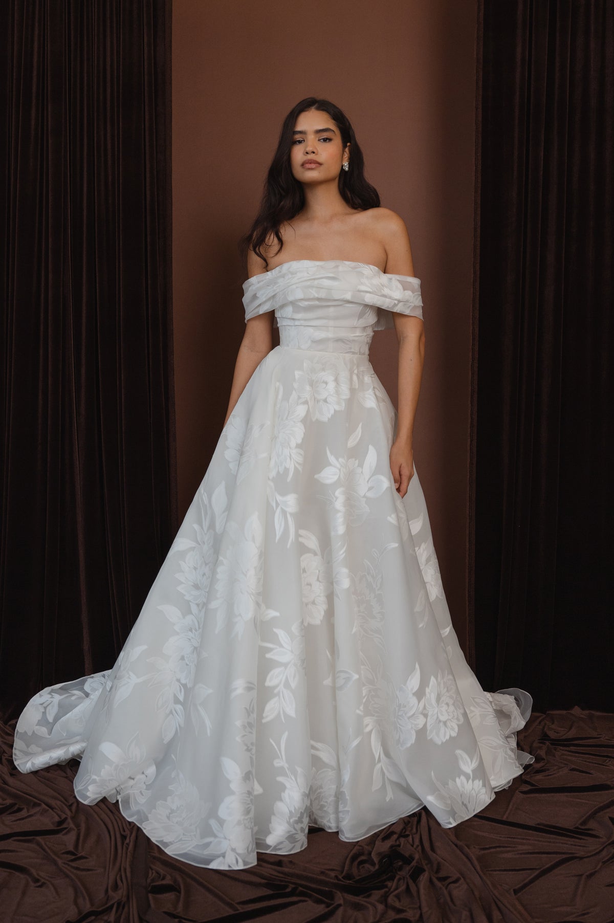 layla bridesmaid dress Azazie 2026 Ball-Gown Fairy Tale White Elegant Wedding Dress Chapel Train Matte Satin Scoop Neck With Pockets