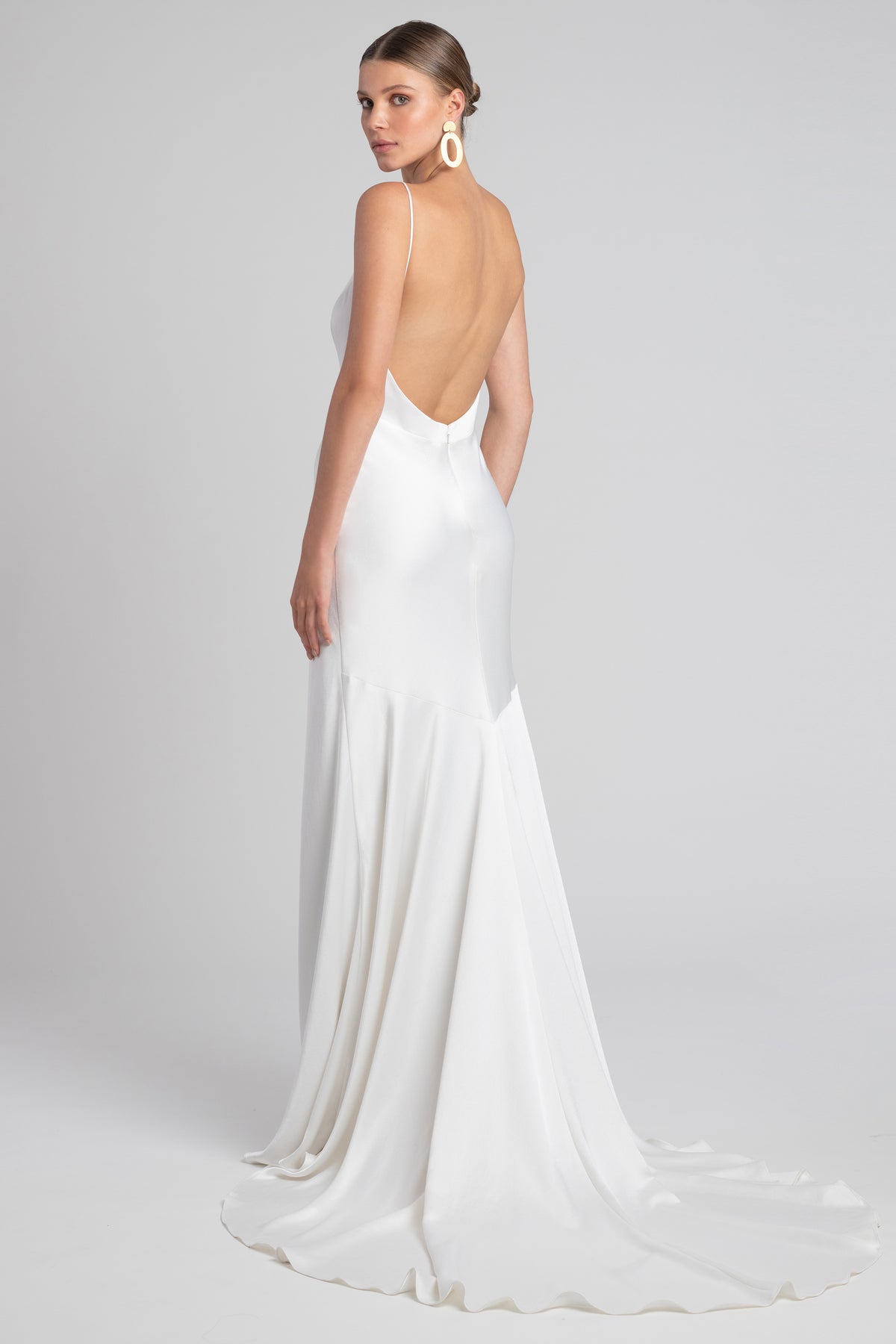  Jenny_Yoo_Marnie_Wedding_Dress_V_Neck_Satin_back_2400x3600