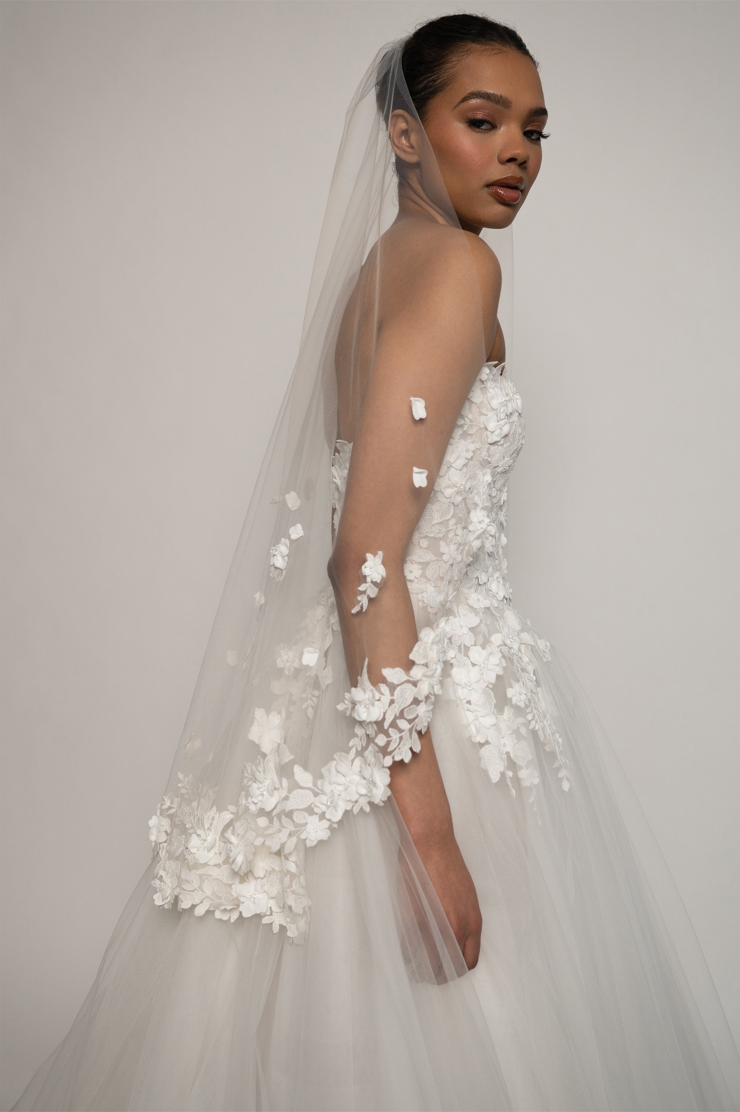 Romy Fingertip Veil – Jenny Yoo