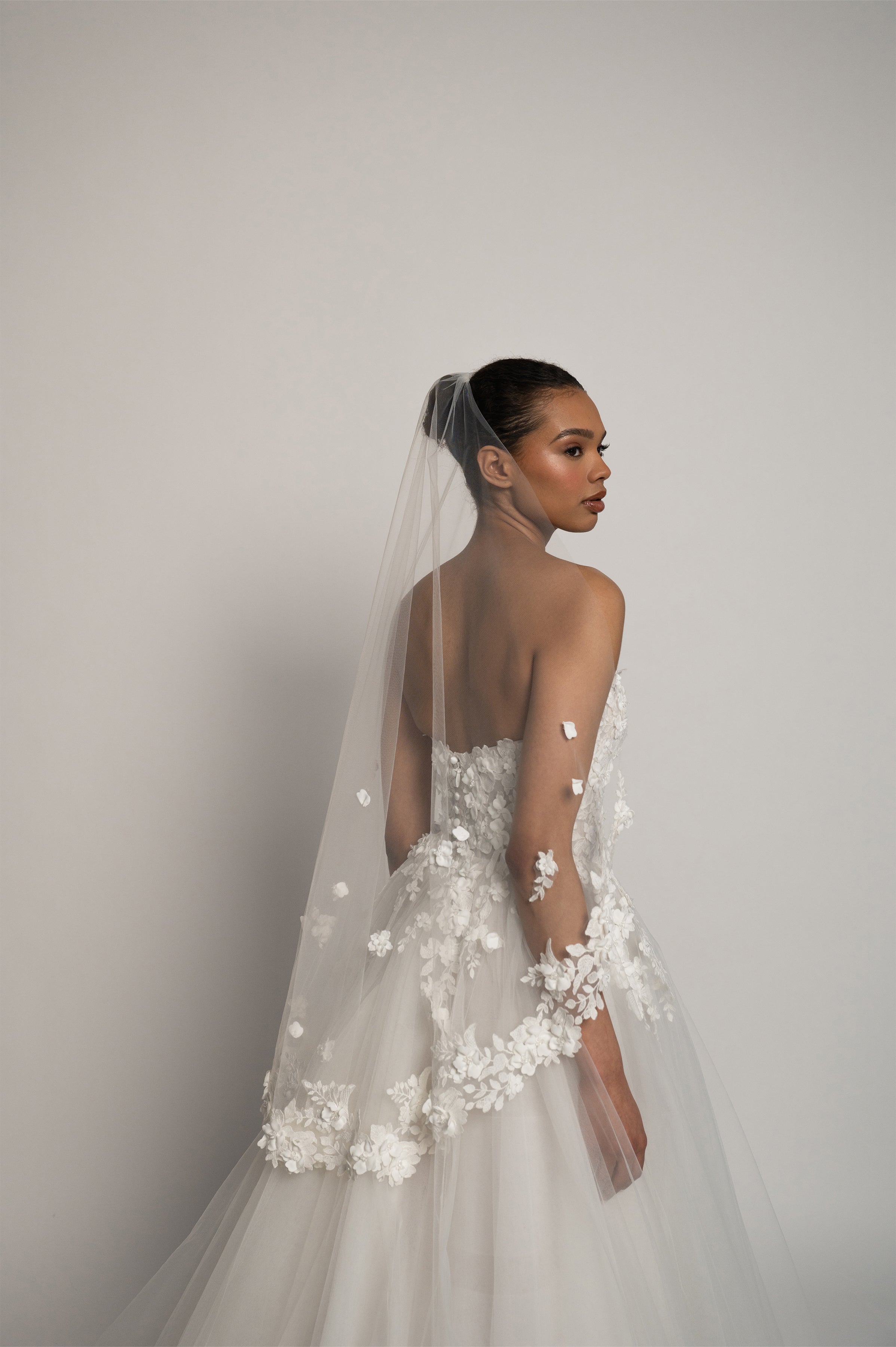 Romy Fingertip Veil – Jenny Yoo